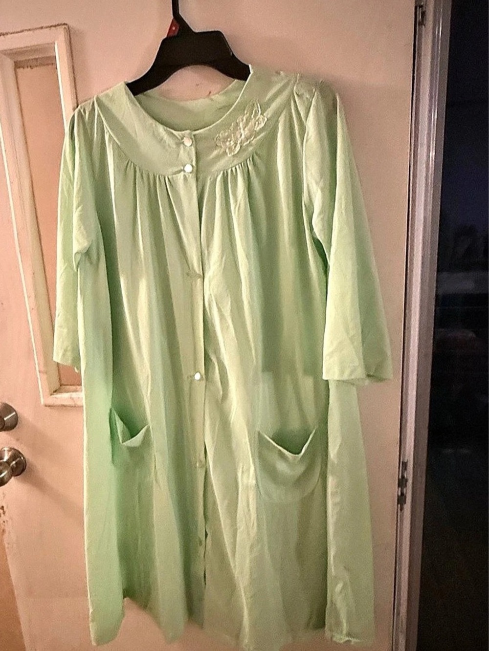 Vintage mint Green Embroidered housecoat